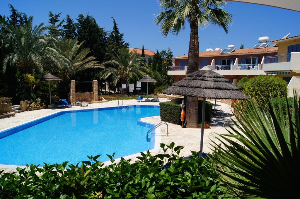 Regina Gardens Lovely Apartment Paphos Exterior foto